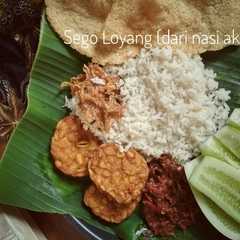 รูปของ Sego loyang (nasi loyang) Khas Jepara
