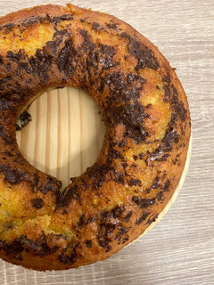 Una foto de Bizcocho de yogur y naranja con chispas de chocolate en freidora de aire