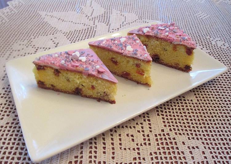 Triángulos bizcochan de harina de arroz con frutos goji
y aguacate