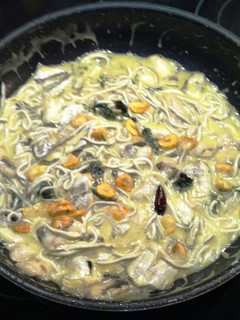 Una foto de Cocochas de merluza y gulas al pil-pil