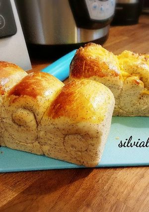 Foto resep Killer Toast Hokkaido Milk with Poppy Seeds
