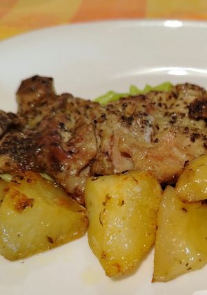Foto di Braciole Cosce di Pollo con Patate al Forno