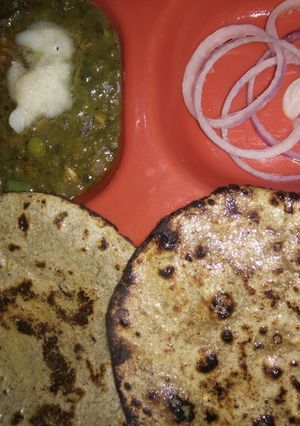 A picture of Millet's mix and bajra roti...or Palak methi ka saag.