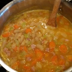 A picture of Quick Ham & Bean Soup.
