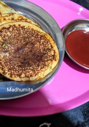 A picture of Instant Mixed Veg Uttappam.