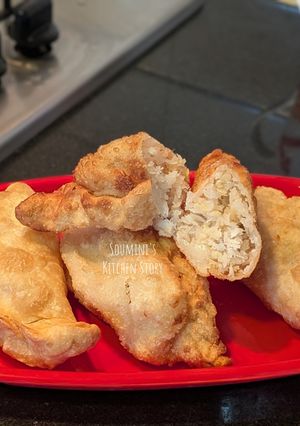 A picture of Savoury Gujiya.