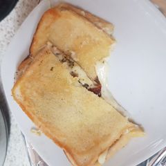 A picture of My Mozzarella & Sundried Tomato Grilled Sandwich. 😘.