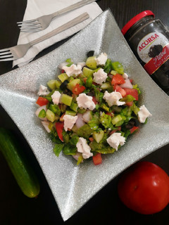 ગ્રીક સલાડ (Greek salad recipe in gujarati) રેસીપી મુખ્ય ફોટો