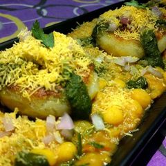 A picture of Cutlet ragda.