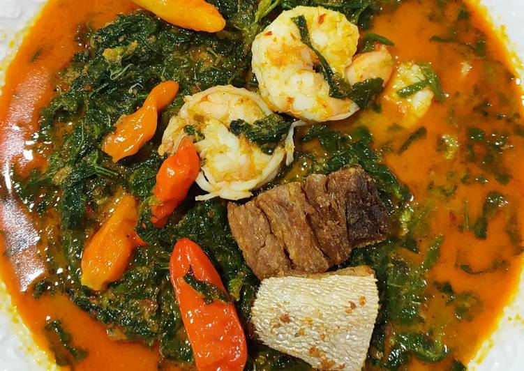 Curry cassava leaves with salted fish
