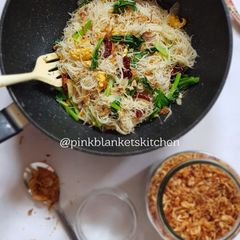 A picture of White Noodles.