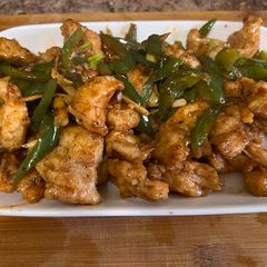 A picture of Dry chicken chilli.