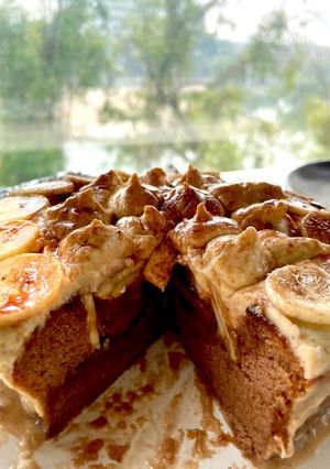 รูปของ เค้กก้อนสอง แก้ไขจากก้อนแรก😆: Ovaltine Cake Banana Whipped Cream🍫🧁🍌