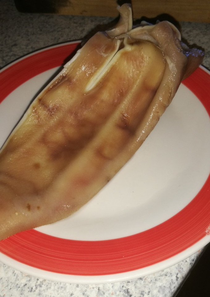 Una foto de Oreja a la plancha. Típica ración de bareto español