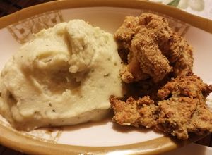 Una foto de Puré de Coliflor + nugget (grez)
