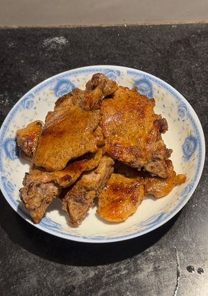 Hình của món Sườn Cốt Lết Áp Chảo EatWell.