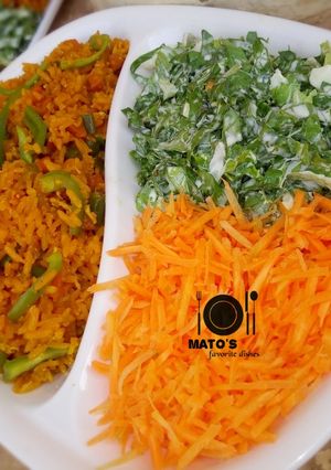 A picture of Egg and parsley fried rice.