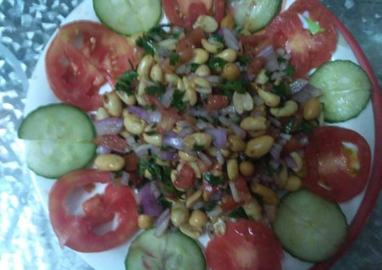 How to Prepare Homemade Peanut salad
