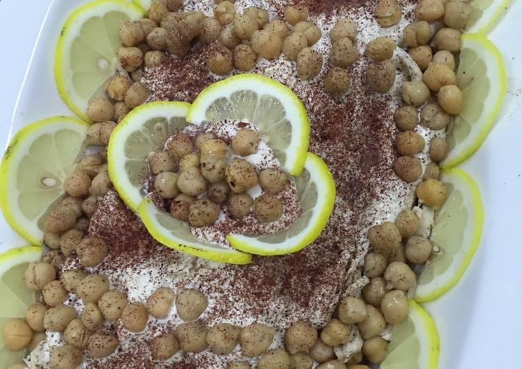 فتة الباذنجان والبطاطس والدجاج