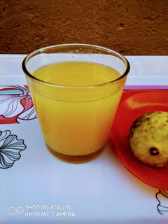 A picture of Orange lemon Juice.