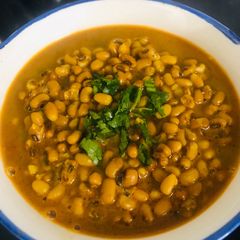 A picture of Red Chowli in one pot..ready in 15 minutes.. no onion no garlic recipe.