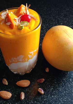 मँगो डिलाईट (MANGO DELIGHT RECIPE IN MARATHI) रेसिपी चे मुख्य फोटो 
