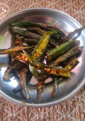 कुरकुरी भिंडी (kurkuri bhindi recipe in Hindi) रेसिपी मुख्य फोटो