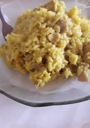 Una foto de Arroz especiado con pollo