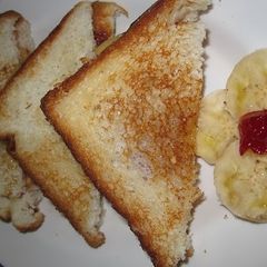 A picture of Banana and nuts sandwich.