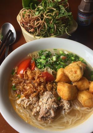 A picture of Bún riêu cua đồng.