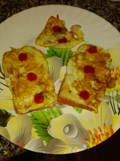 A picture of Egg toast.