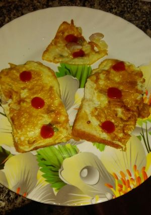 A picture of Egg toast.