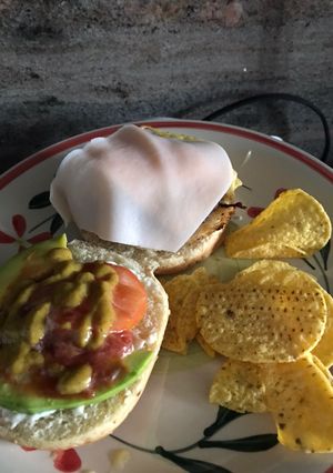 Una foto de Hamburguesas a la venezolana