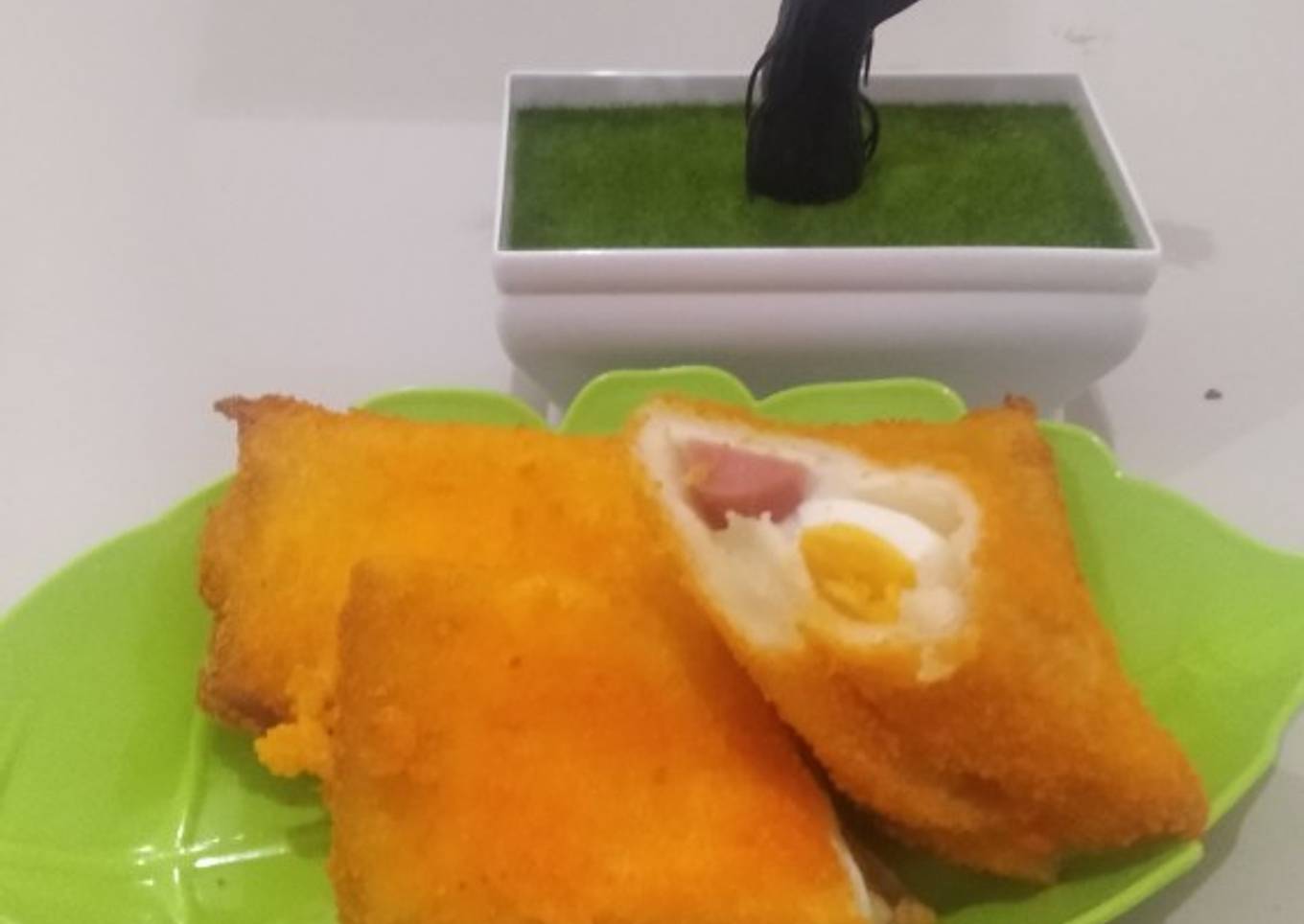 Risol roti tawar