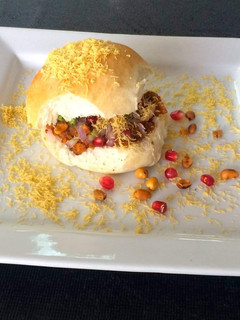 પનીર ભુરજી દાબેલી(Paneer Bhurji Dabeli Recipe inGujarati) રેસીપી મુખ્ય ફોટો