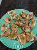 Tentempie de albahaca y tomates