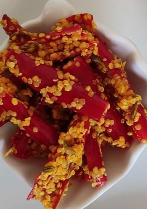 આથેલા ખાટા મીઠા લાલ મરચા (Athela Khata Mitha Lal Marcha Recipe In Gujarati) રેસીપી મુખ્ય ફોટો