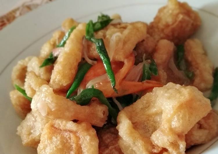 Cara buat Kerupuk kulit (krecek) tumis pedas Sederhana Untuk Jualan