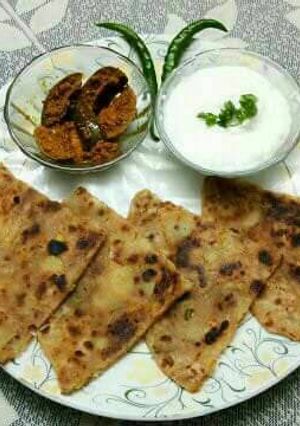 A picture of Aloo parantha.