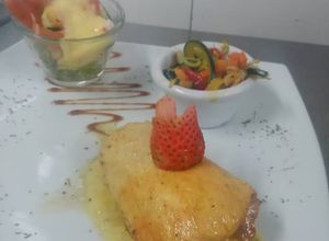 Una foto de Pallar de Ave Primavera en cama de maíz dulce