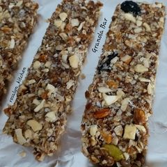 A picture of Dry Fruits and Seeds Granola Bar.