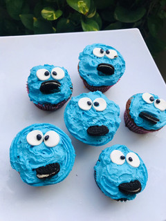 A picture of Funny face Cupcakes.