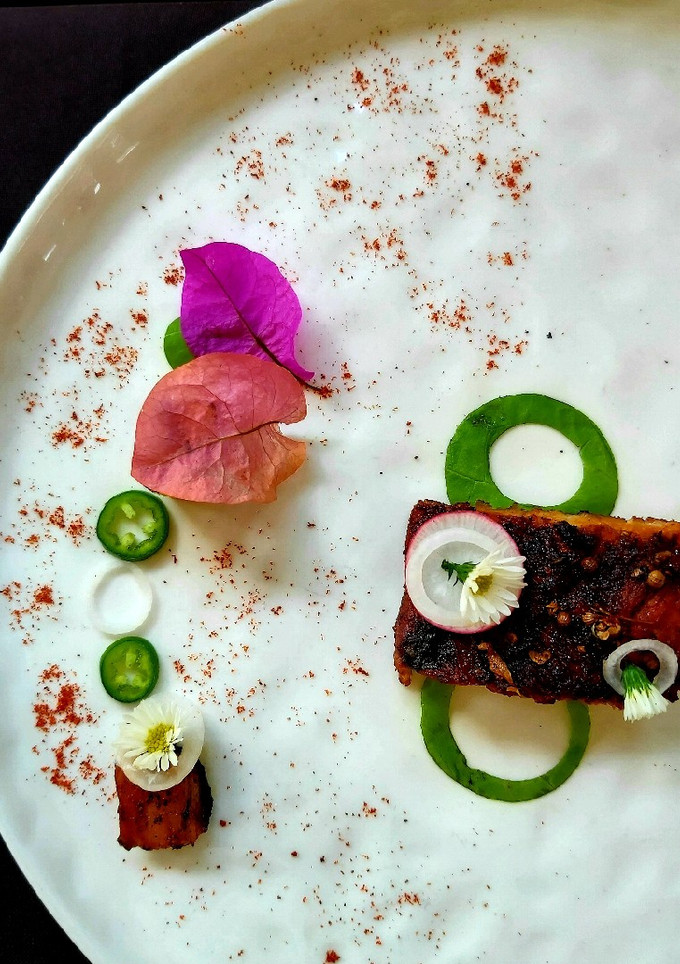 Una foto de Panceta de cerdo con salsa de vino tinto