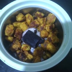 A picture of Idli tikka.