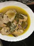 Escabeche suave de atún rojo y escalopines de cerdo