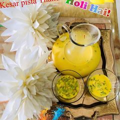 A picture of Kesar pista thandai.