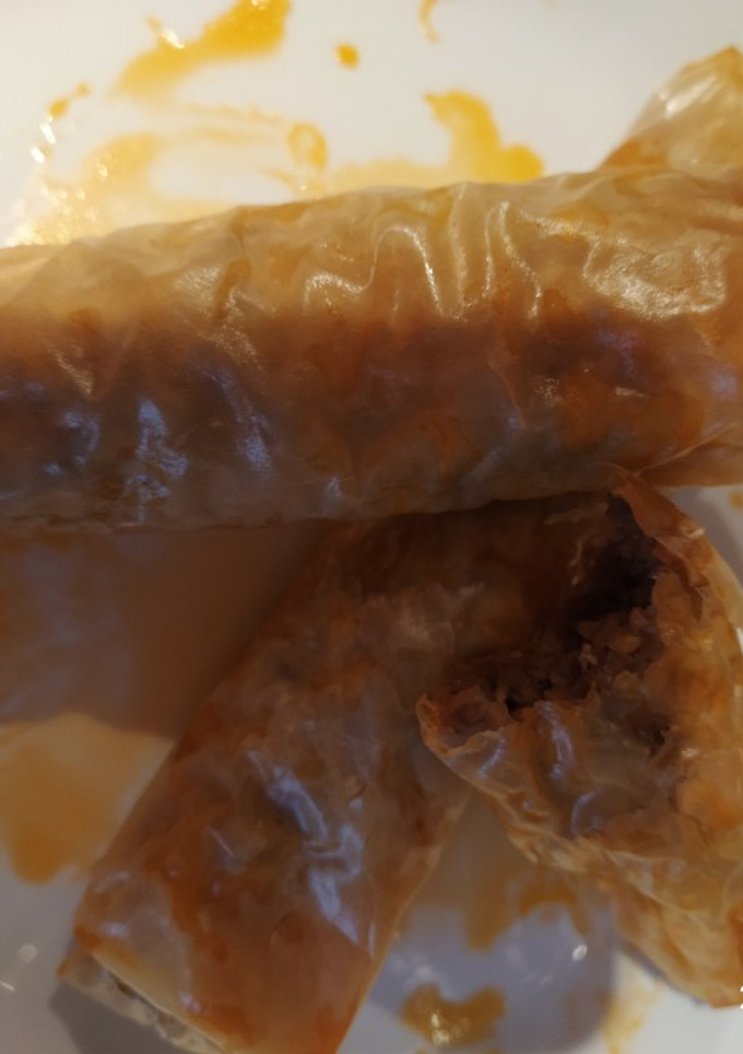 Una foto de Rollitos de carne en pasta filo