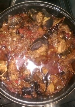A picture of Snail and dry fish stew.