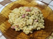 Una foto di pasta ai piselli