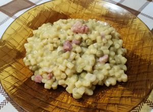 Foto di Pasta e piselli risottata con pancetta